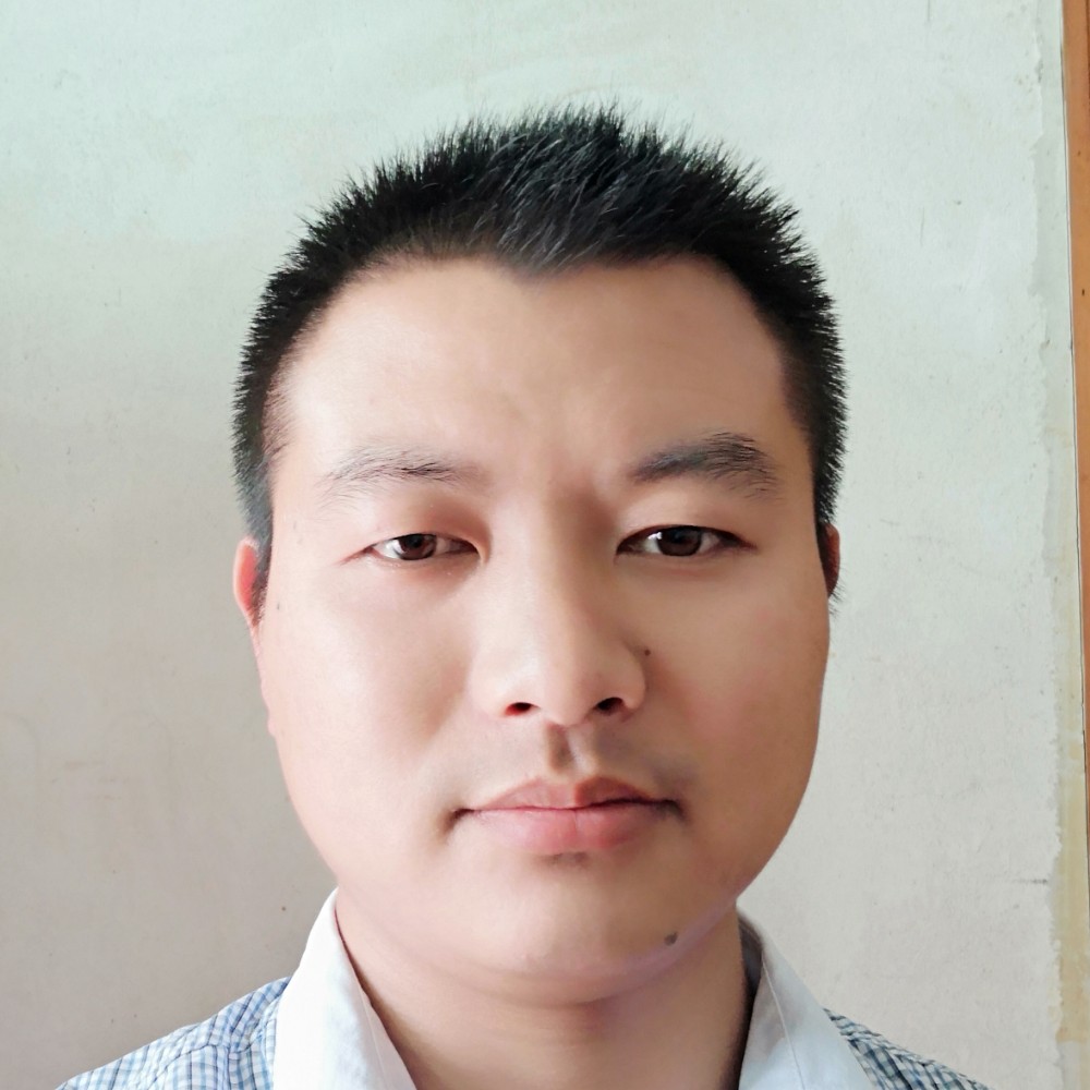 羞涩秋月的照片