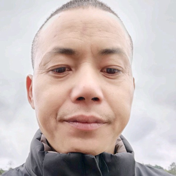 百褶裙相许精明的照片