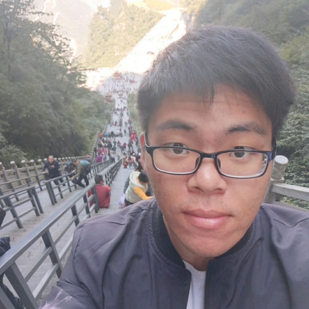 墨灬瞳的照片