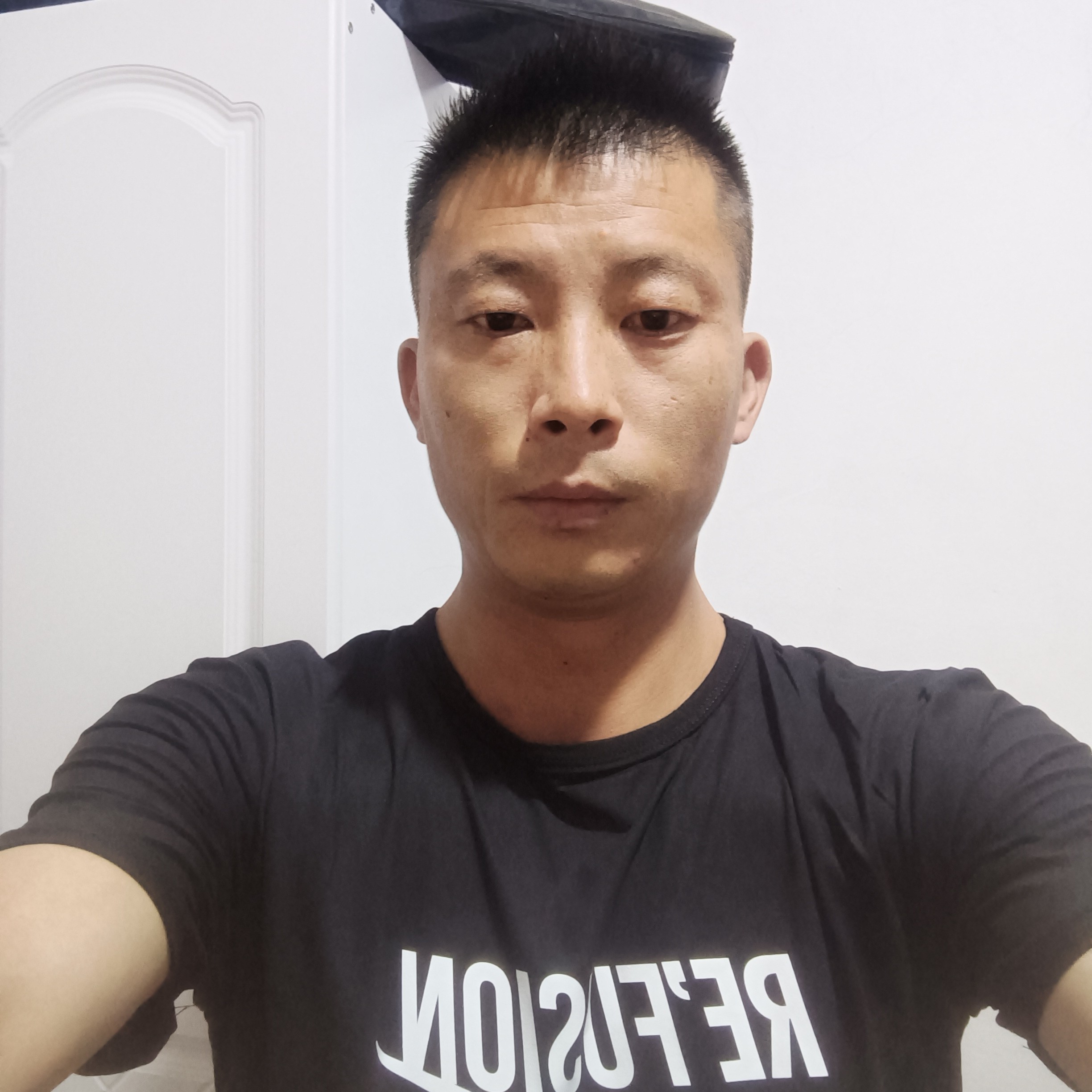 小哥默者的照片