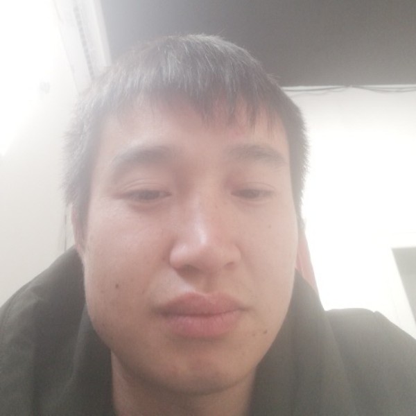 初雨隐形的照片