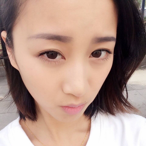 旦翠羽洁的照片