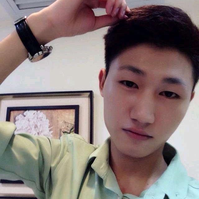 谁拿太阳的照片
