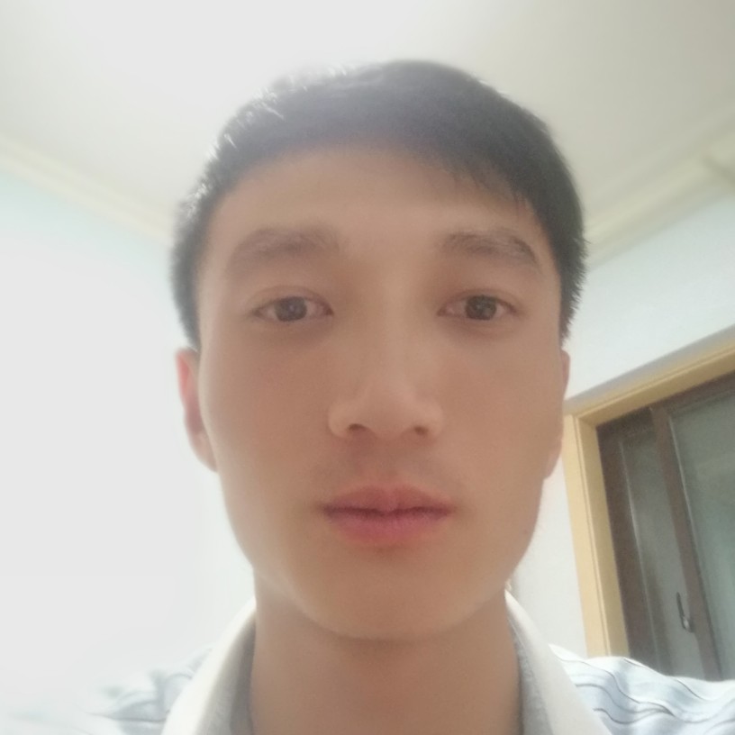 何田坤的照片