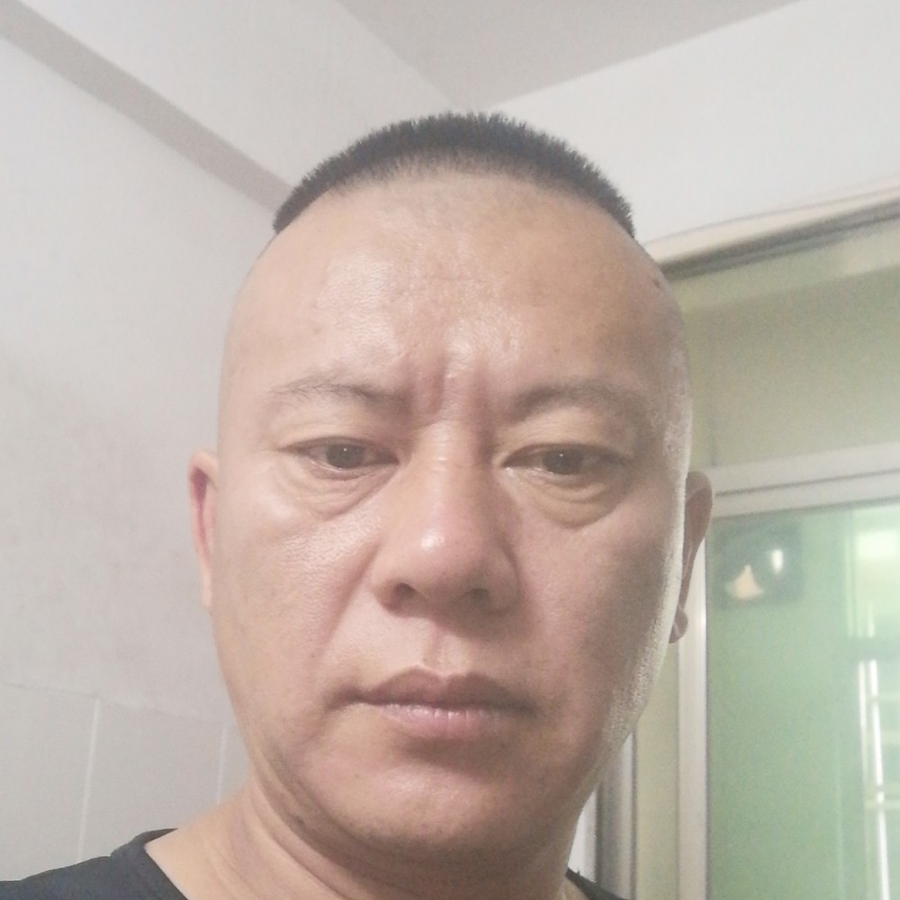 潇洒漫步百褶裙的照片