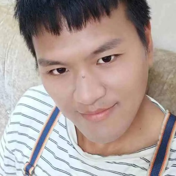 快乐等于石头的照片