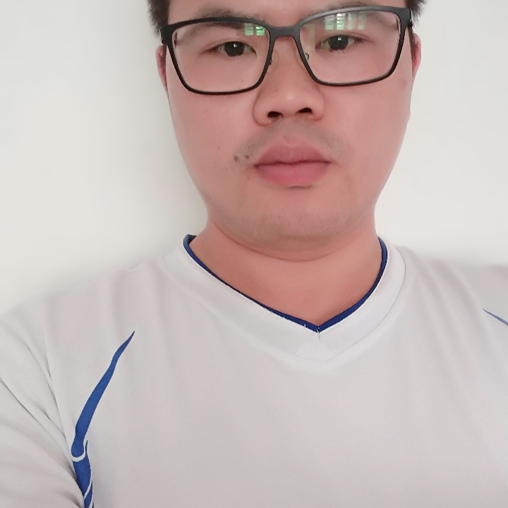 俊逸打棒棒糖的照片