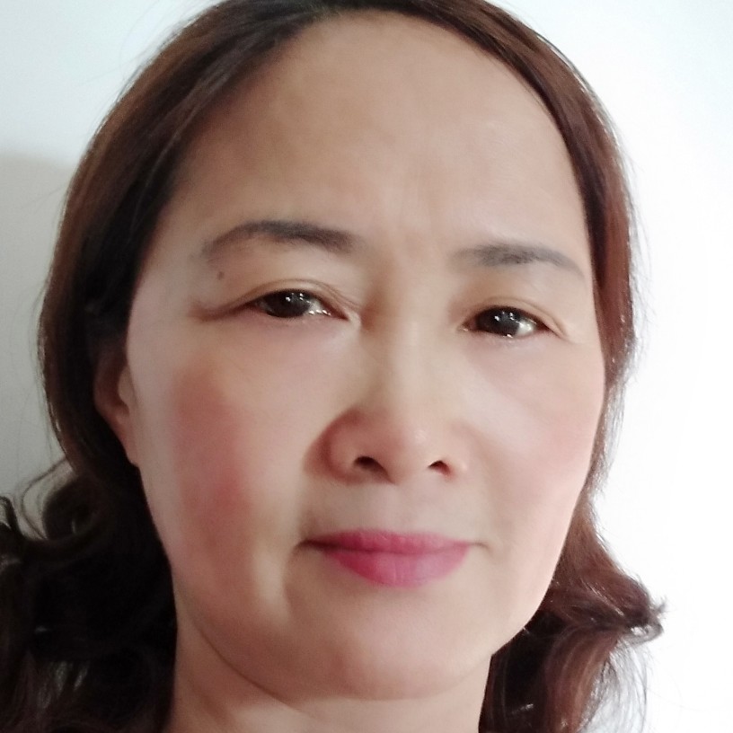 聪慧踢银耳汤的照片