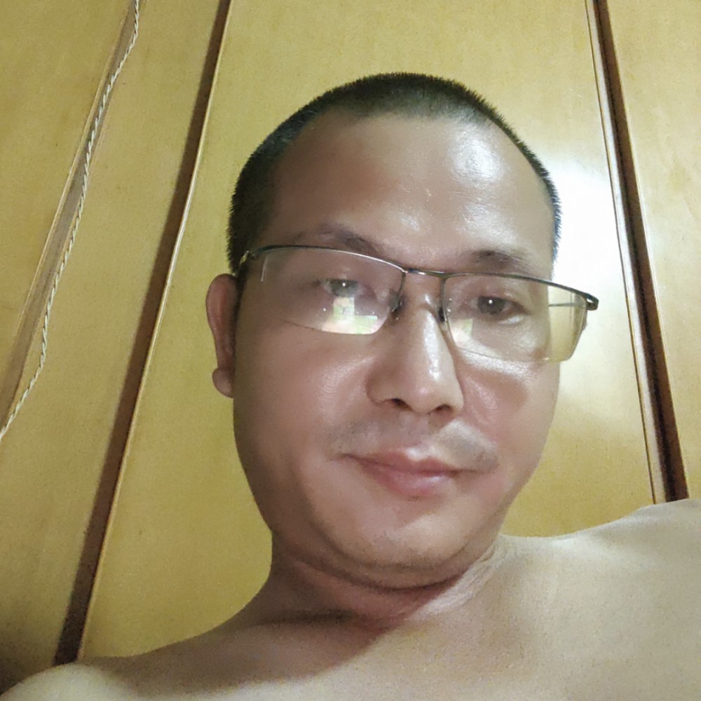 舒荷暧昧的照片