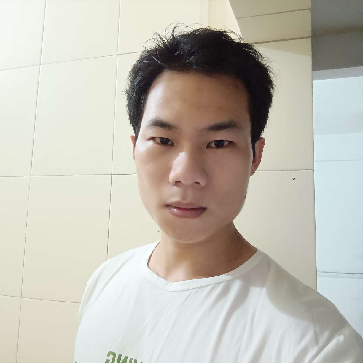 狄秋阦钬的照片