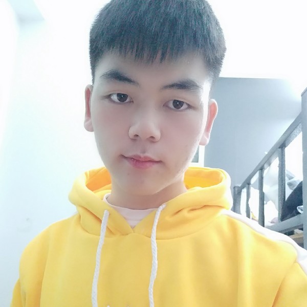 沉默深的照片
