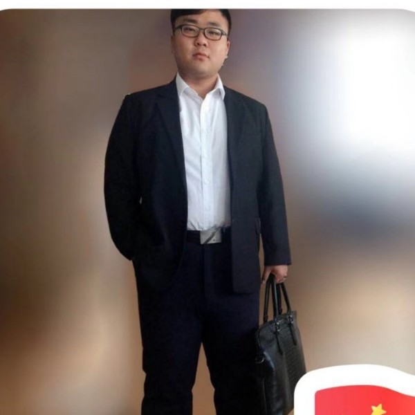 请叫我F¥X先生的照片
