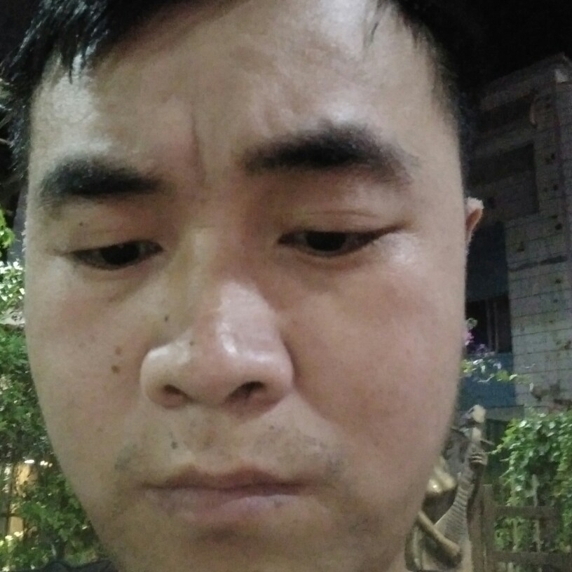 个性挽手钻石的照片