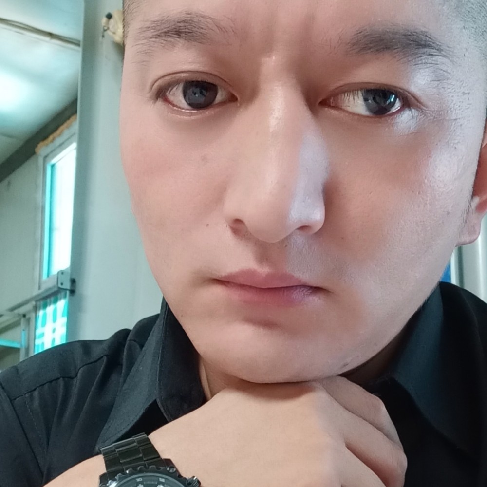 背后爱恋蚂蚁的照片
