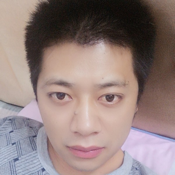 完美方台灯的照片