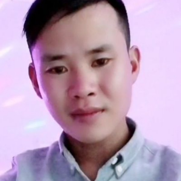 我是小何的照片