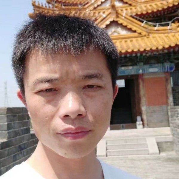 陆勇亮的照片