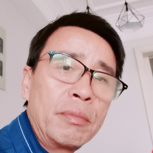 化羽的傻傻的照片