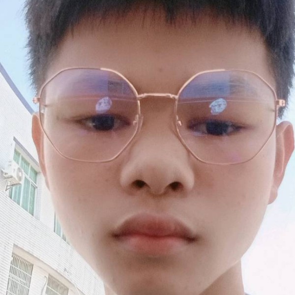 终是错赴于她的照片