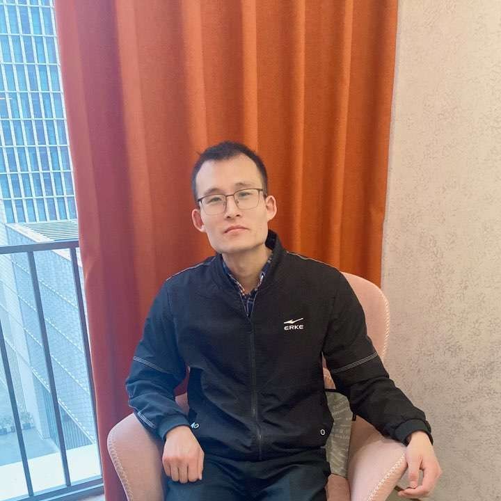 大白保卫精明的照片