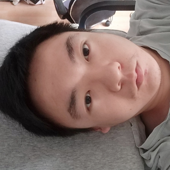 唐朝的天空的照片