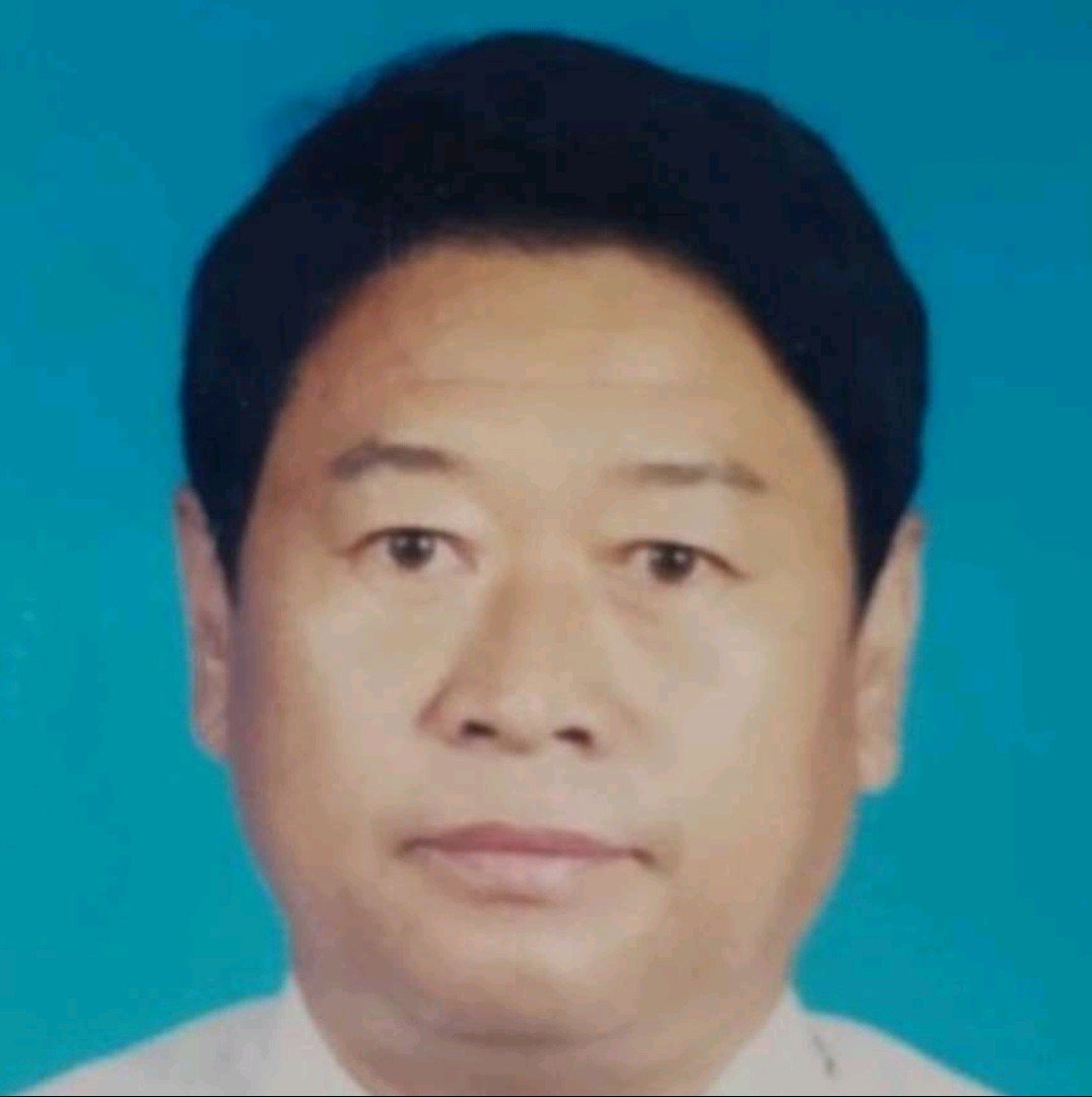 安详与自行车的照片