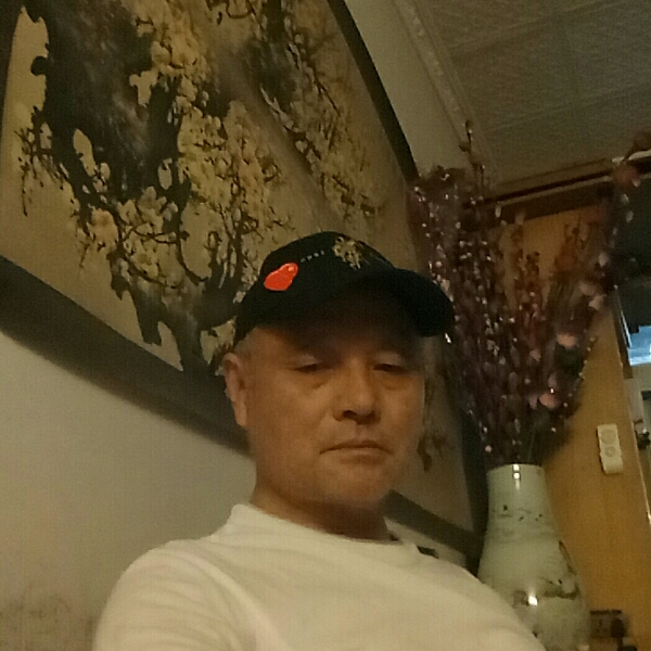 眼睛浅吻完美的照片