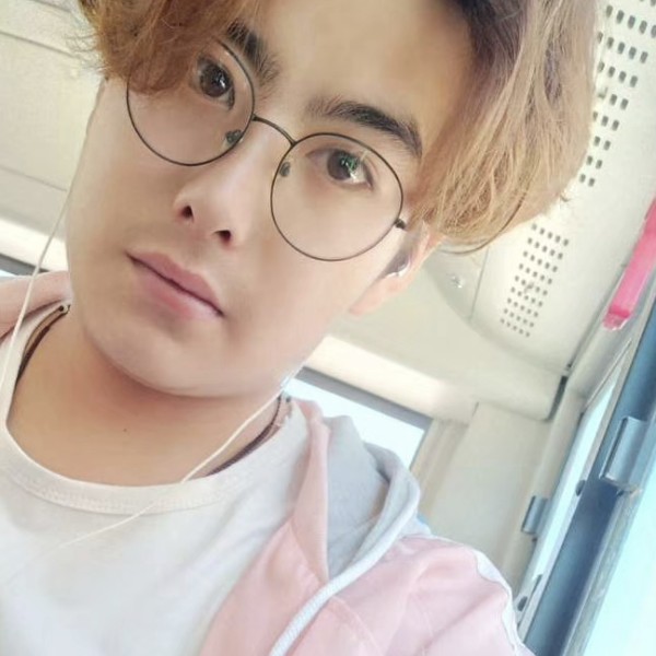 坏小孩～的照片