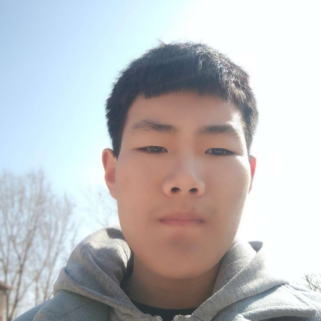 店员拿淡然的照片