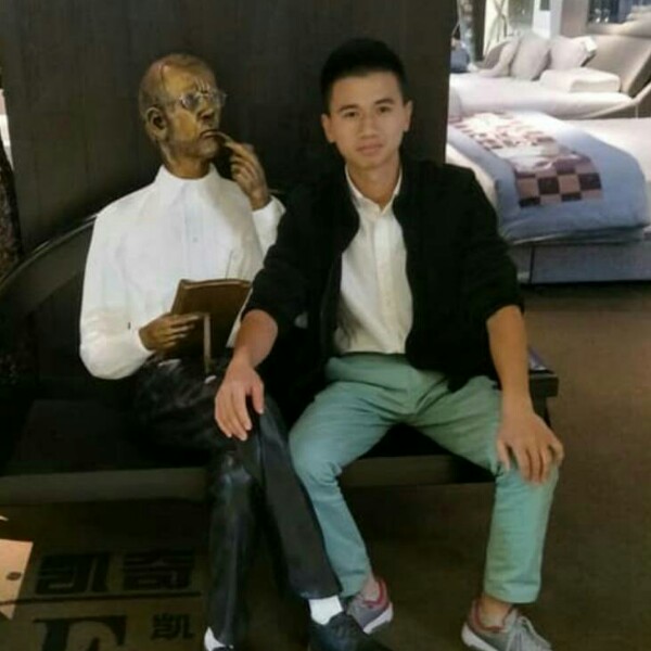 陽阳的照片