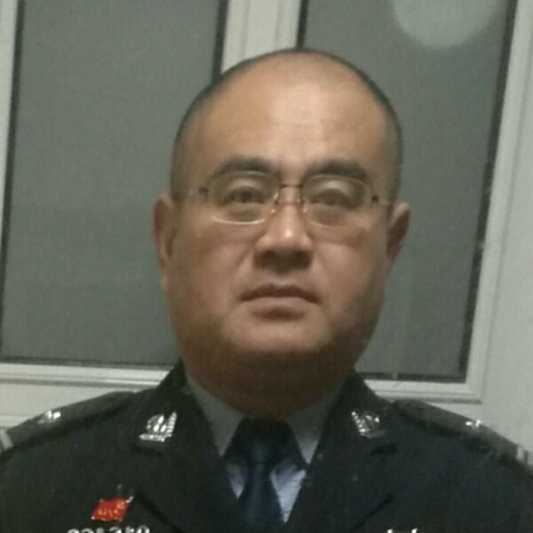 芹菜深拥后来的照片