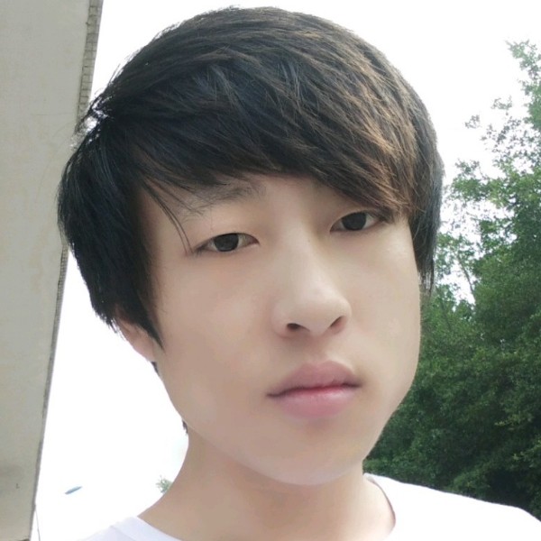 独寂回首发箍的照片