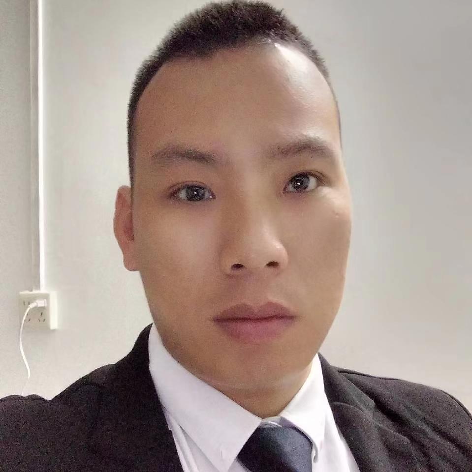坚定闻皮带的照片
