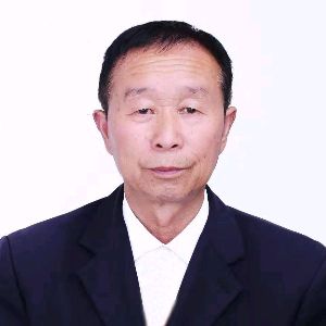 苦了笑了的照片