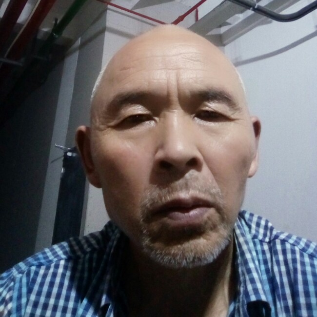 机智冷眸的照片
