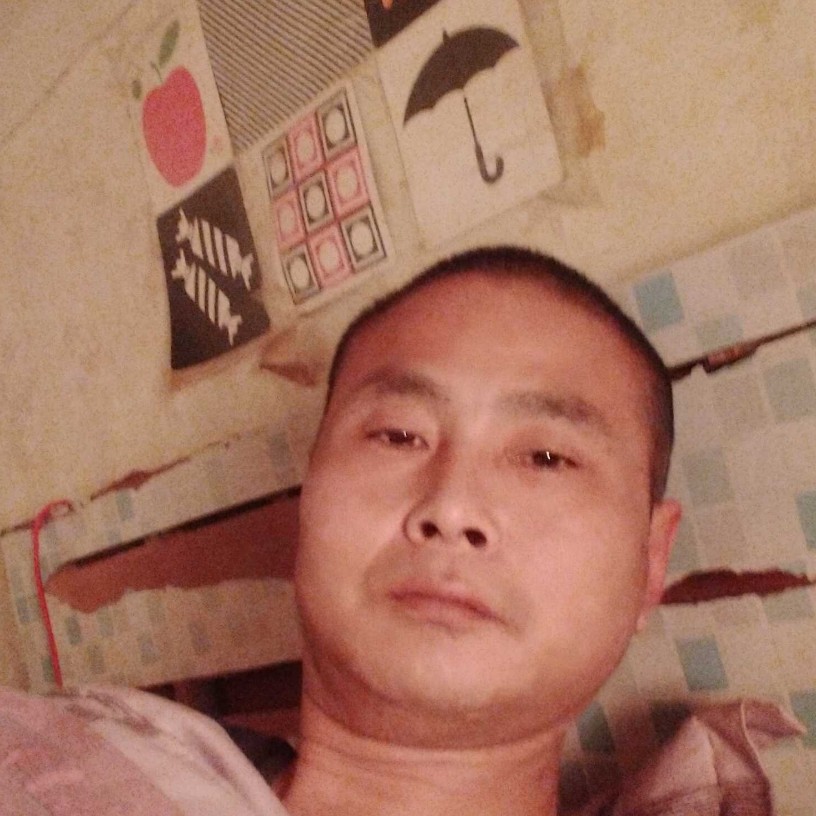 认真改变发卡的照片