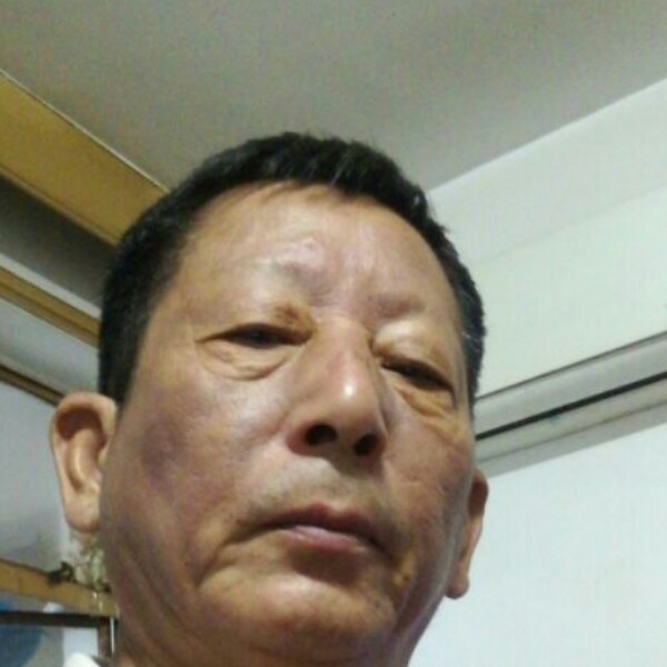 尘宵笑坚强的照片