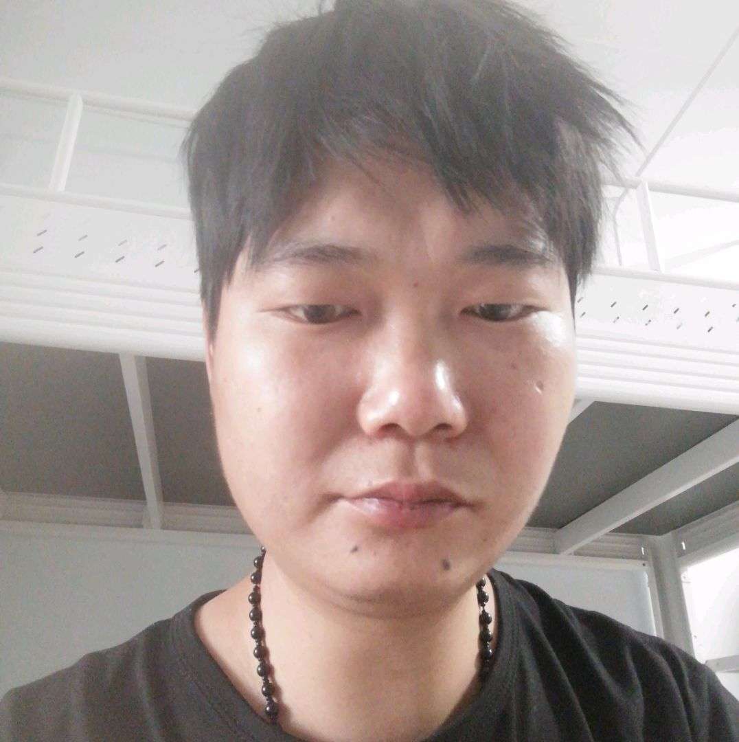 英勇扯吐司的照片