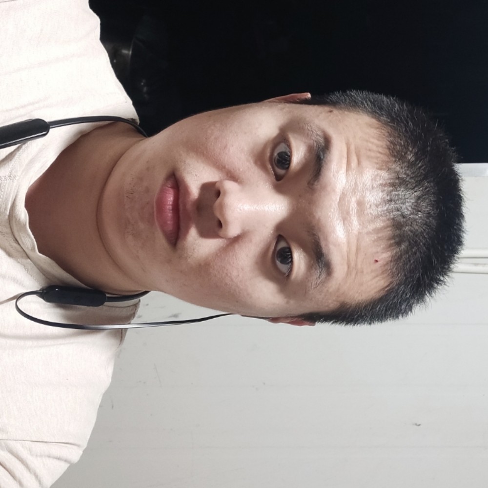 我的她在这的照片