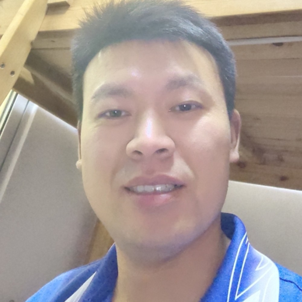 健壮深拥沧澜的照片