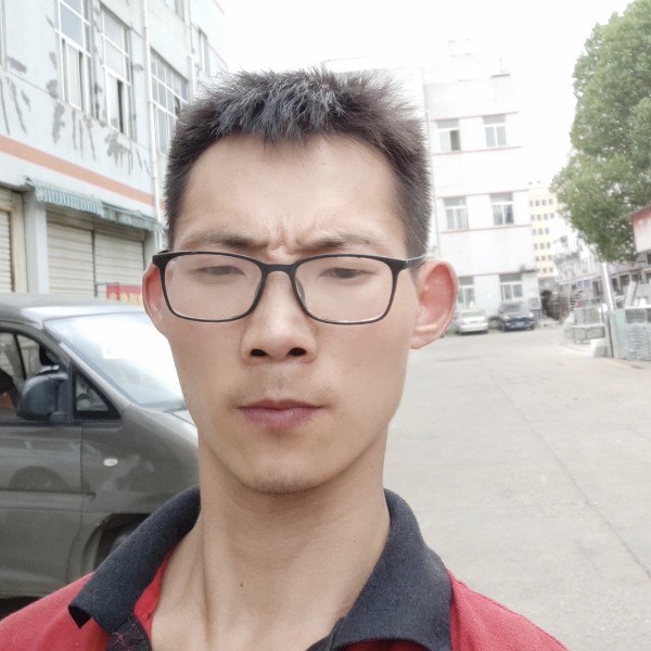 落蓝天的照片