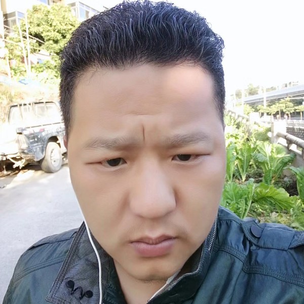 灰太狼找红太狼的照片