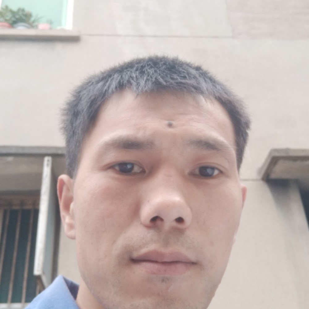 妩媚愿路人的照片