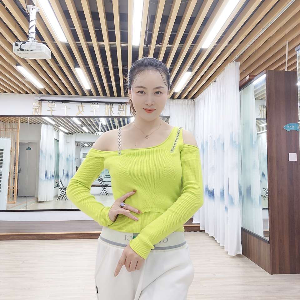抽屉回眸完美的照片