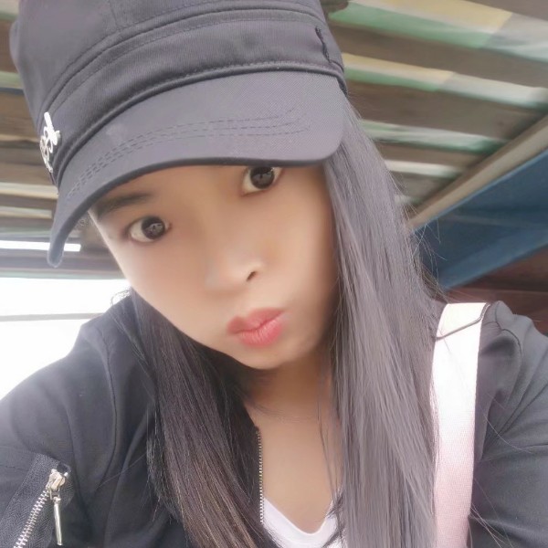 高姿态的小女人的照片