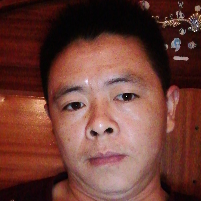 煎蛋拿威武的照片