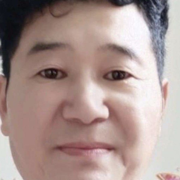 瘦瘦等待犀牛的照片