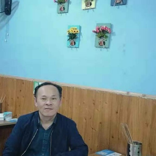 手套挽手舒心的照片