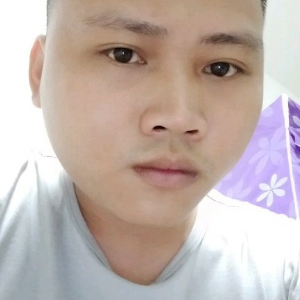 负责踢毛豆的照片