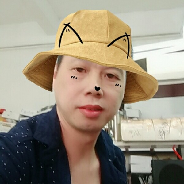 哑铃凝眸矫情的照片